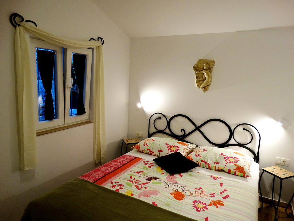 Guesthouse Marileo สปลิท ภายนอก รูปภาพ