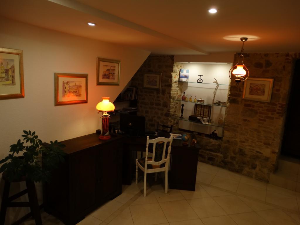 Guesthouse Marileo สปลิท ภายนอก รูปภาพ